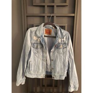 Levi's Light wash embroidered flower jean jacket m￼